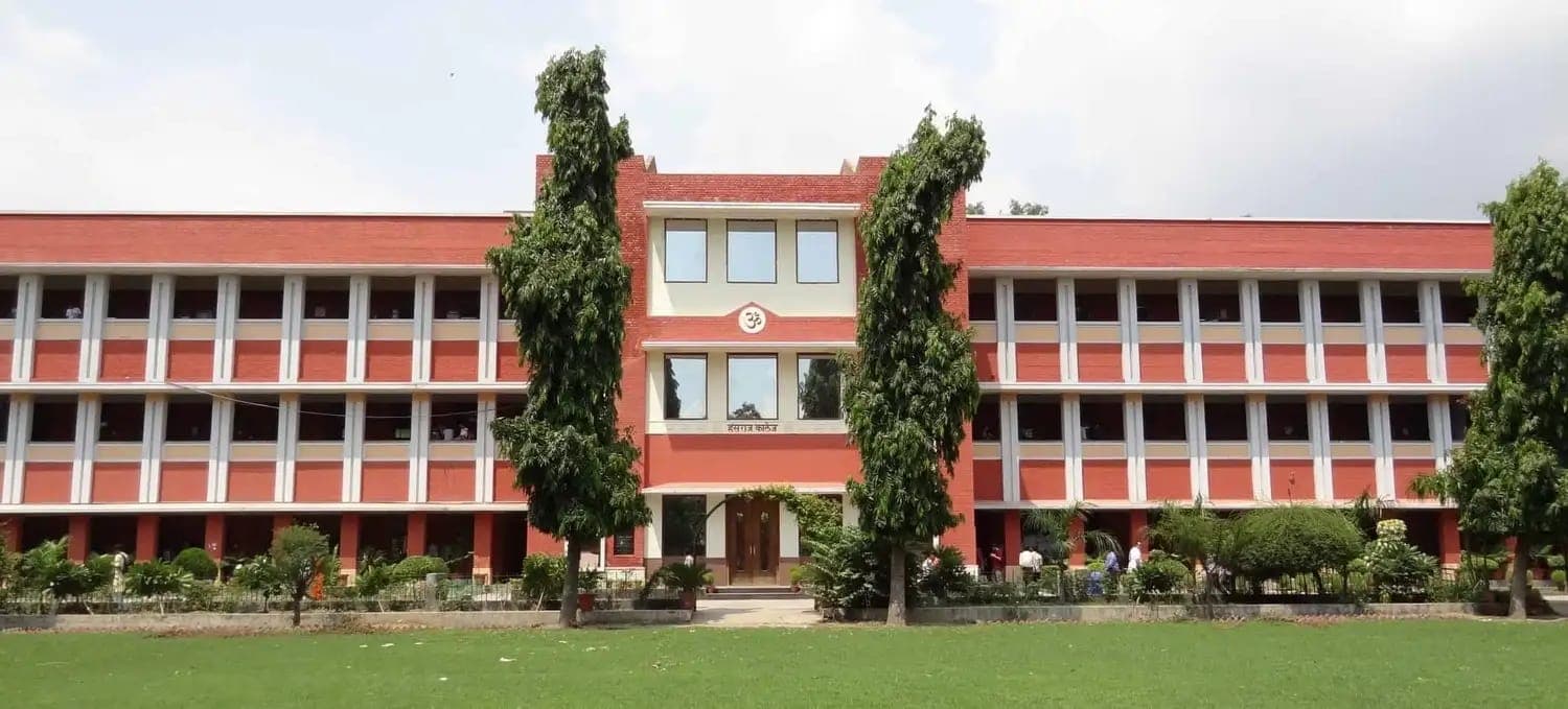 Verified PGs and student housing near Hansraj College, North Campus Delhi
